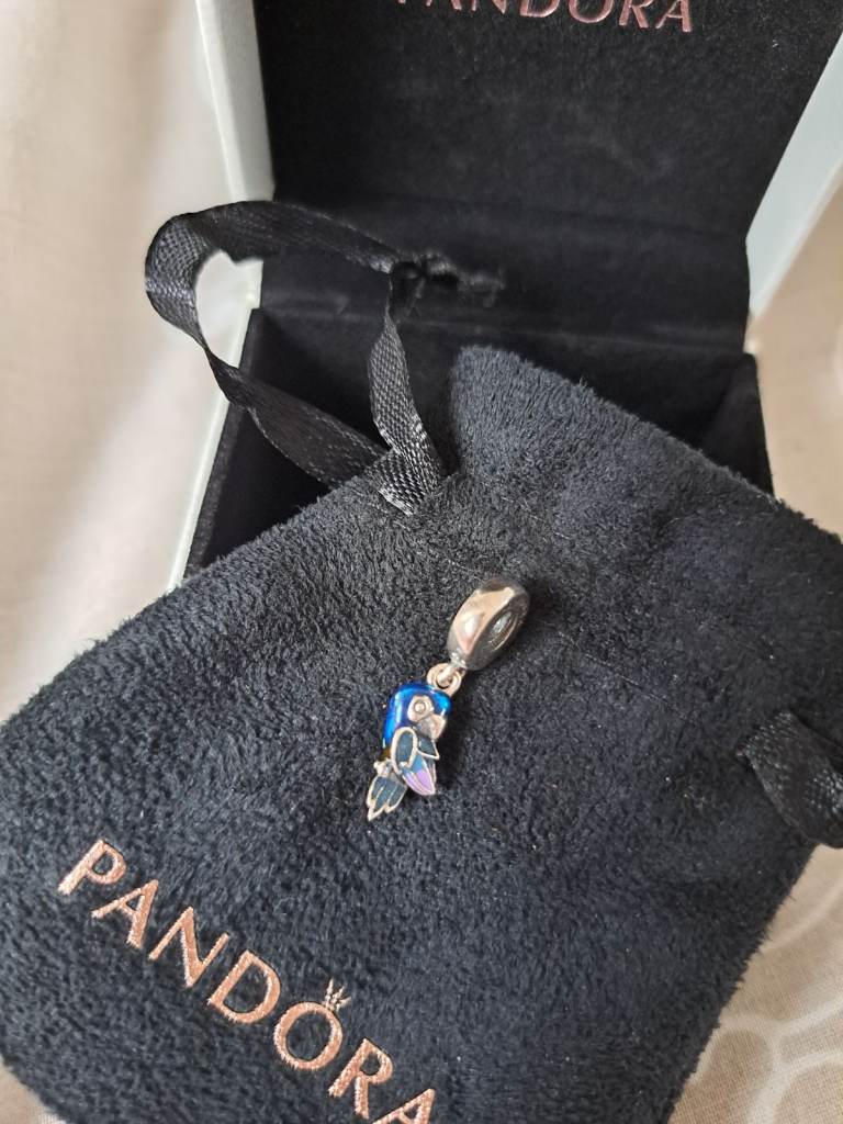 Pandora parrot 