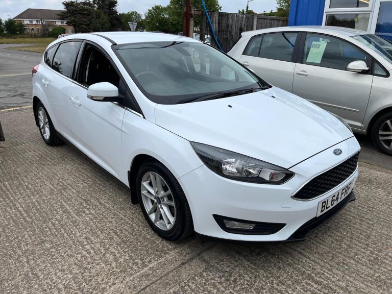 2015 Ford Focus 1.0T EcoBoost Zetec Euro 6 (s/s) 5dr HATCHBACK Petrol Manual
