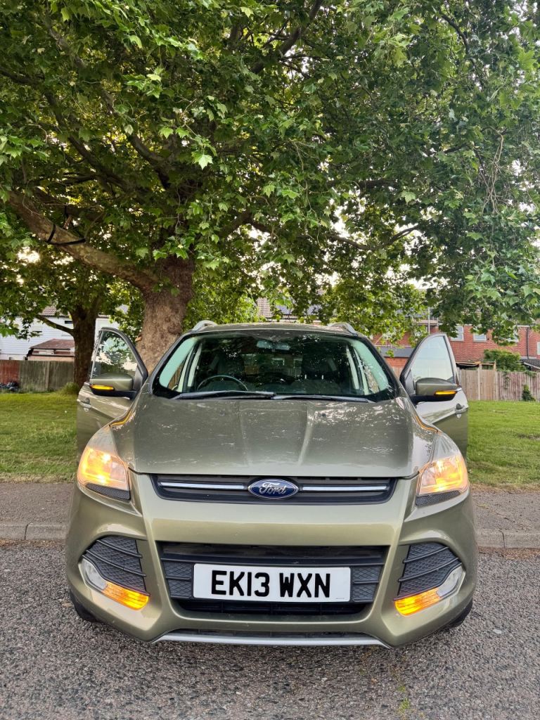 Ford, KUGA, Hatchback, 2013, Manual, 1997 (cc), 5 doors