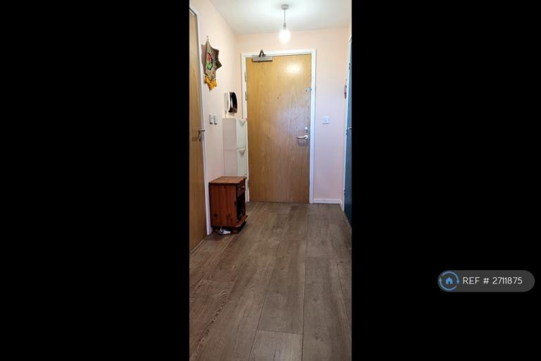 2 bedroom flat in London Road, Isleworth, TW7 (2 bed) (#2711875)