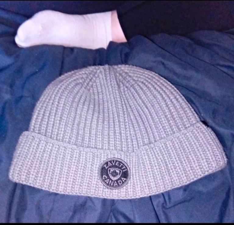 Zavetti Canada Grey Beanie Hat – As Good As New