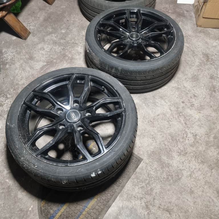 Black ford alloy wheels 20"