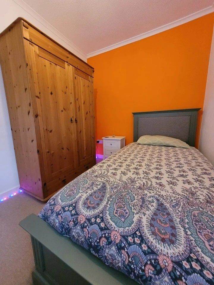 Single room for rent.