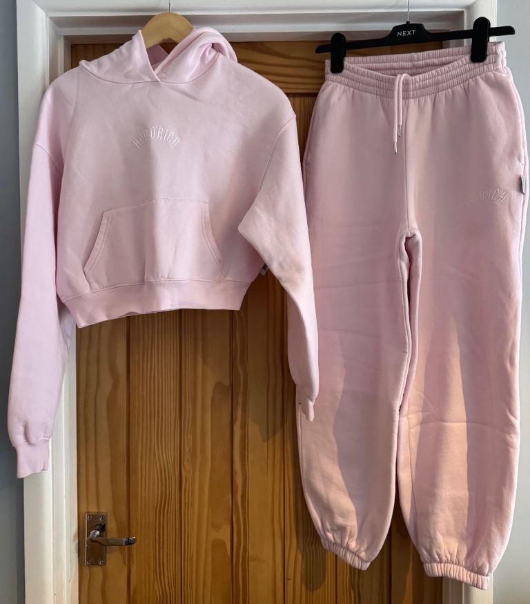 Like new condition pink crop hoodie & tracksuit bottoms size XS from Hoodrich 