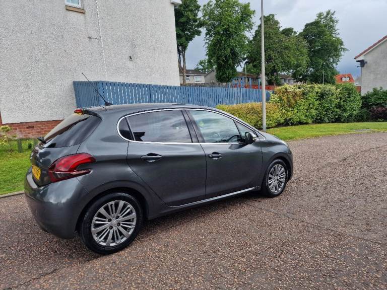 Peugeot, 208, Hatchback, 2016, Manual, 1199 (cc), 5 doors