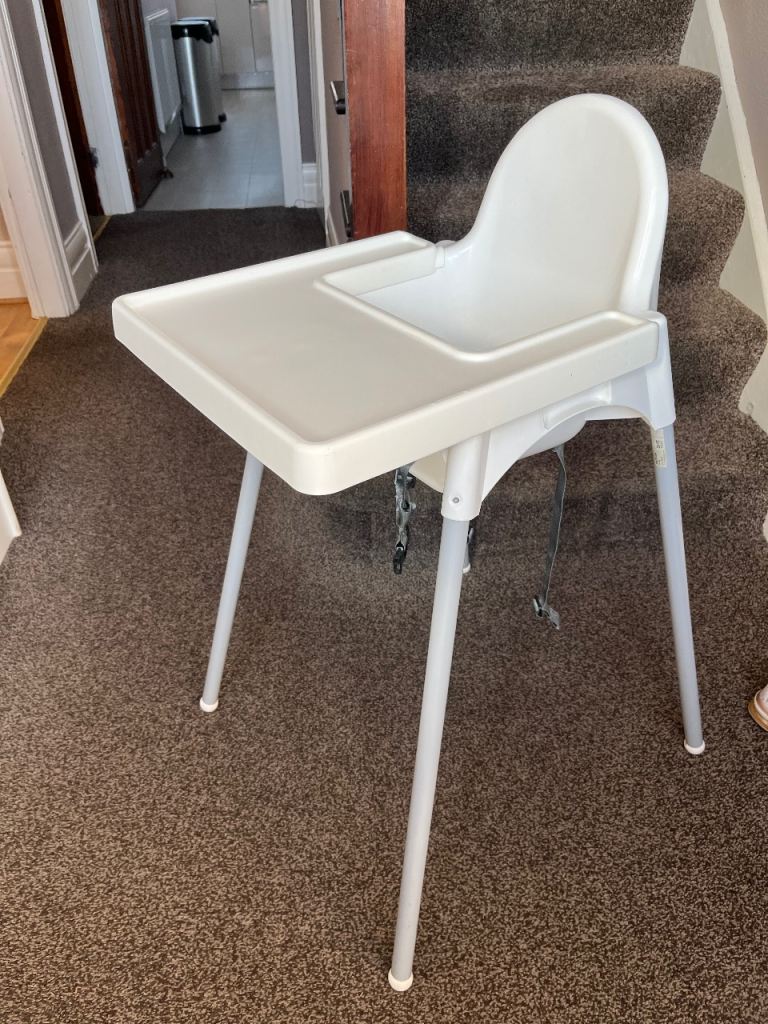 HIGH CHAIR WITH CUSION & REMOVABLE TRAY