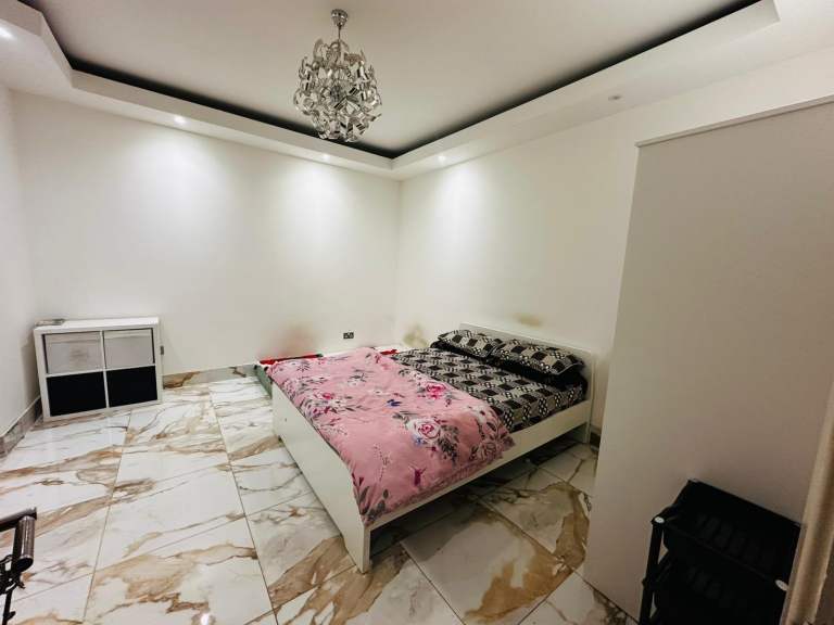 Spacious Room Available – Close to Ilford Exchange, Ilford Lane & Ilford Station