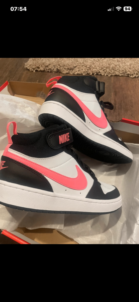 Nike trainers size 4.5 - 5.5