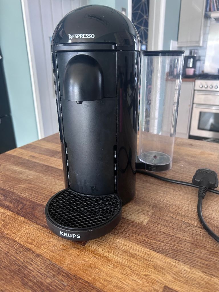 Nespresso VertuoPlus Coffee Machine by Krups – Black, Good Condition