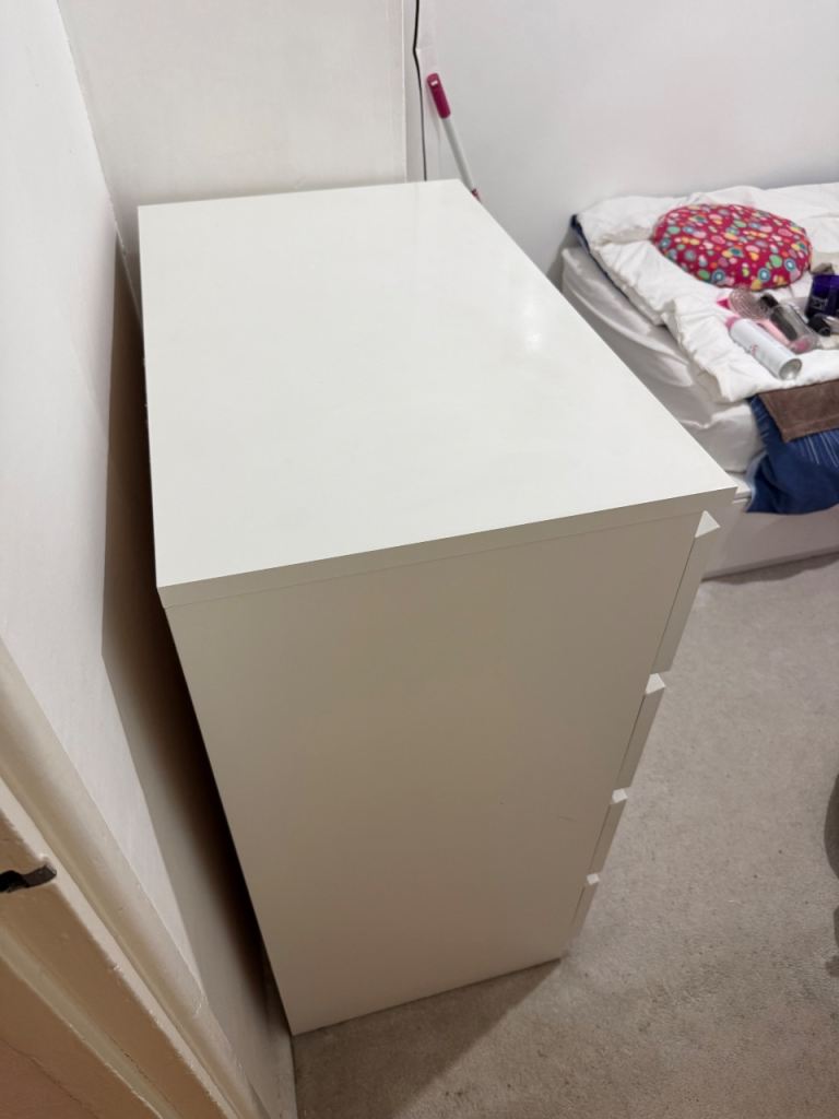 1x Ikea Malm Chest of Drawers - 4 Drawers