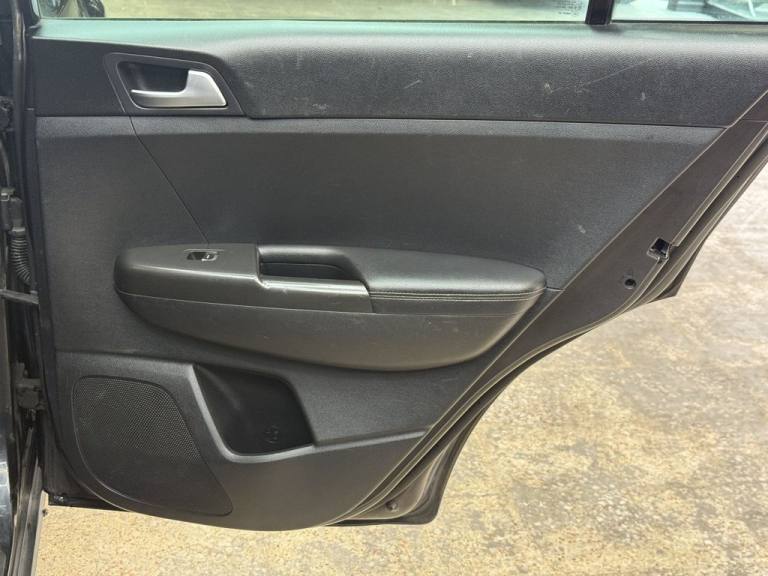 2016 Kia Sportage 1.7 CRDi 2 SUV 5dr Diesel Manual Euro 6 (s/s) (114 bhp) ESTATE Diesel Manual