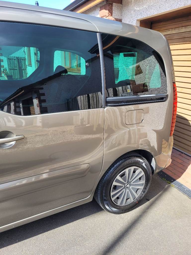 Peugeot Automatic 2016 Partner Tepee. 