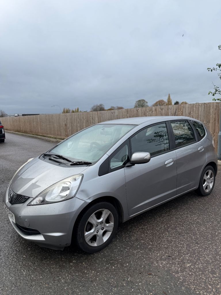 AUTOMATIC HONDA JAZZ 1.4 PETROL 2009
