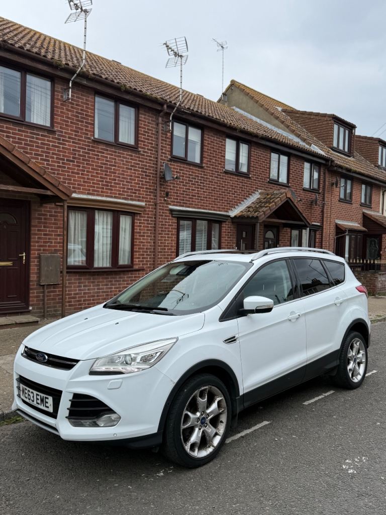 Ford, KUGA, Hatchback, 2013, Semi-Auto, 1997 (cc), 5 doors