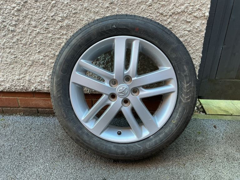 Alloy Wheel and Tyre 185/60 R16 86H