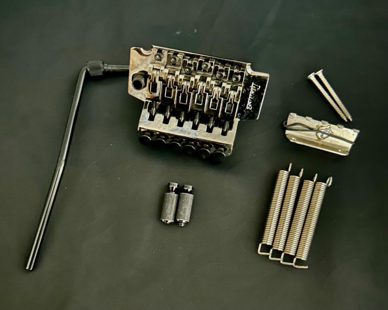 Ibanez Tremolo Bridge Set Left Handed 