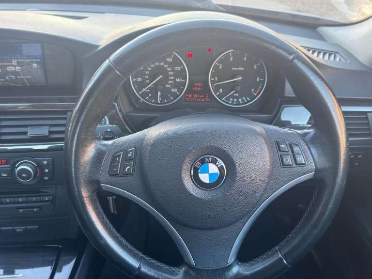 BMW, 3 SERIES, Saloon, 2011, Manual, 1995 (cc), 4 doors