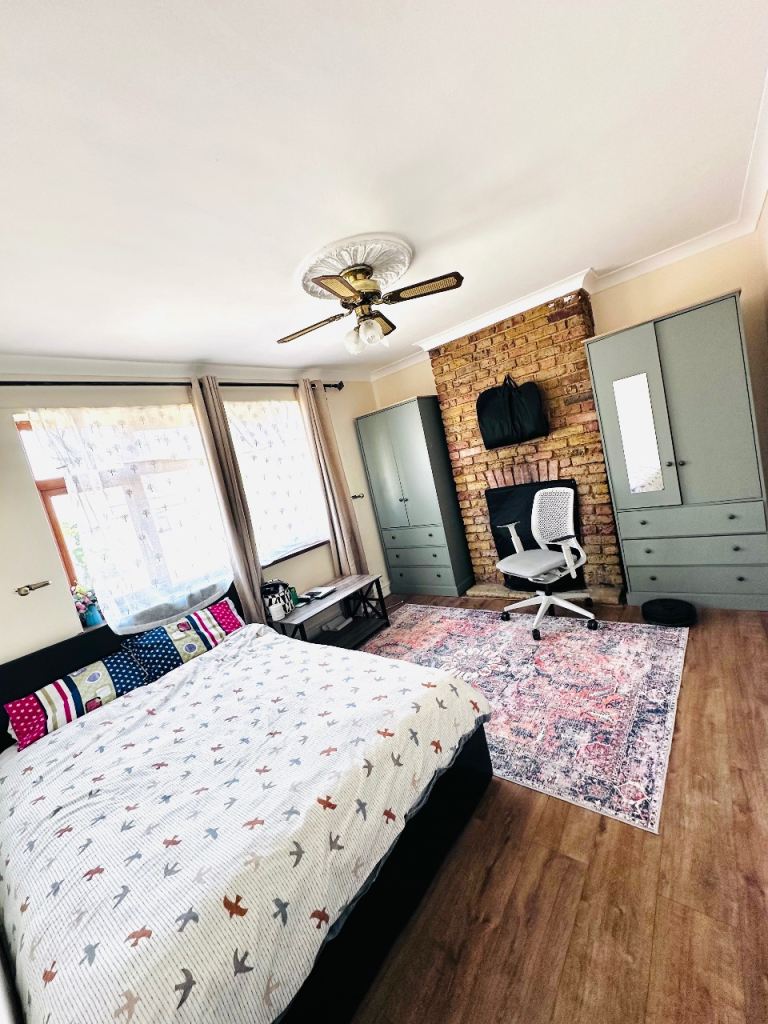 king size room to rent