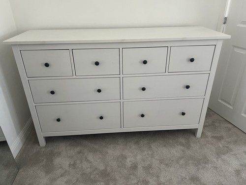 LIKE NEW WHITE IKEA HEMNES chest of 8 drawers FREE DELIVERY