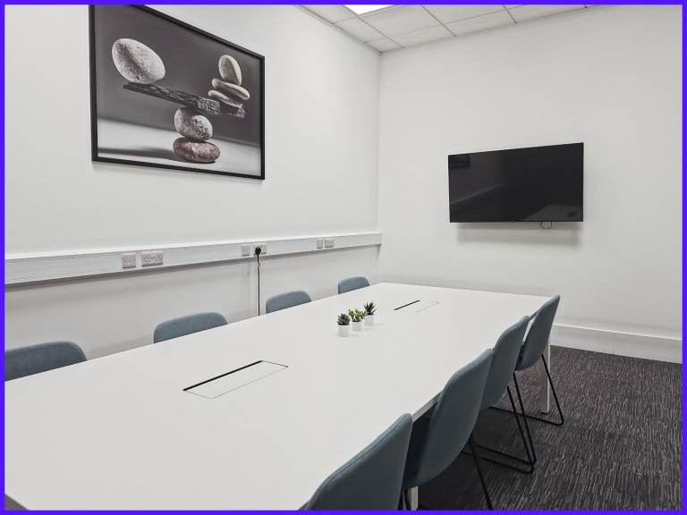 Liverpool - L7 9NJ, Open plan office space for 10 people in Regus Innovation Park