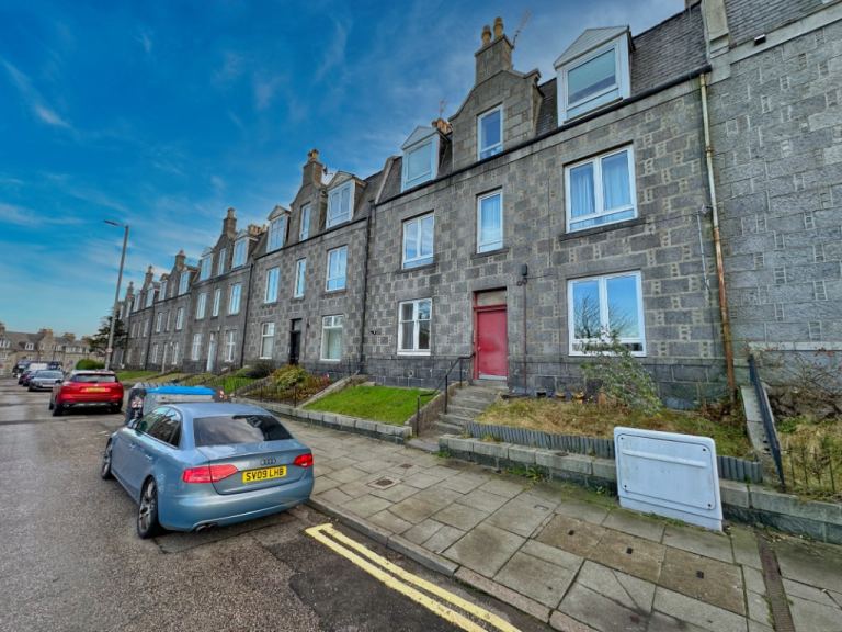 1 bedroom flat in Menzies Road, Torry, Aberdeen, AB11 7DG