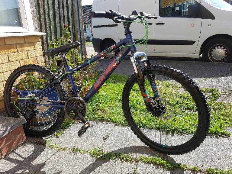 BOYS 24" WHEEL FRONT SUSPENSION BIKE 13" FRAME IN GOOD CONDITION