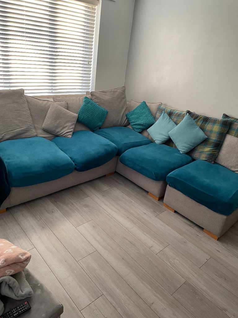 Free corner sofa
