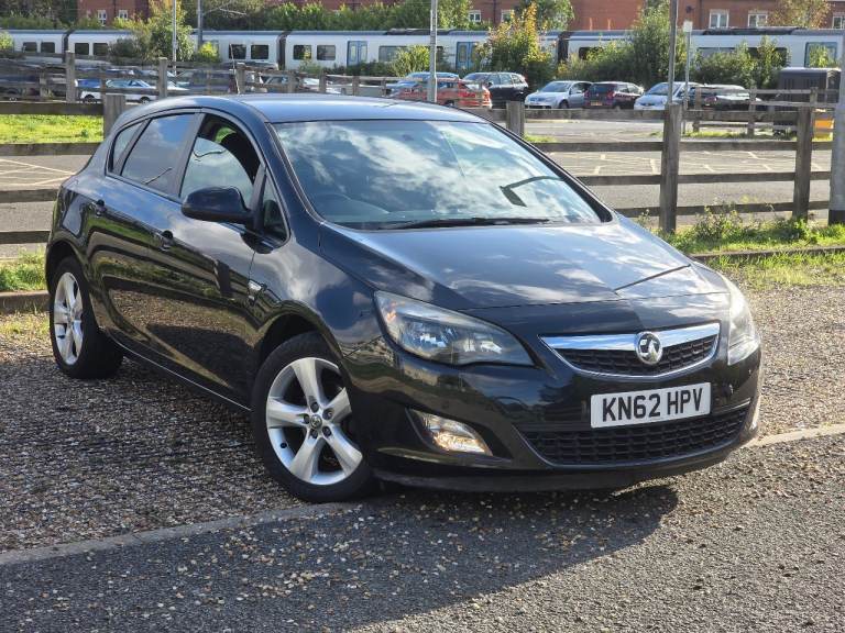 Vauxhall, ASTRA, Hatchback, 2012, Manual, 1598 (cc), 5 doors