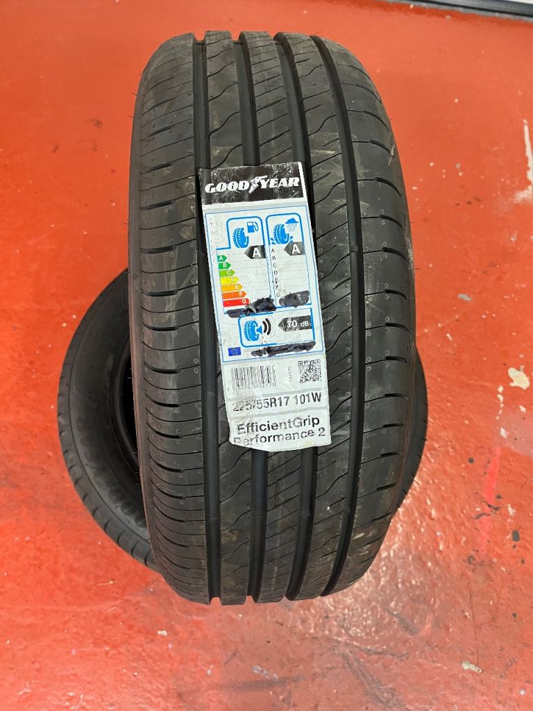 Goodyear Efficient Grip 225 55 17 