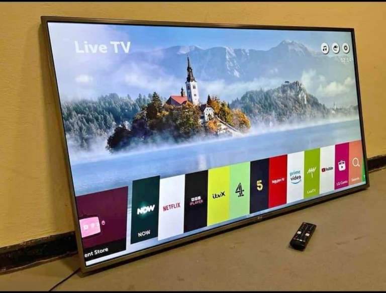 55"LG 4K ULTRA HD SMART WIFI LED TV PERFECT WORKING 199£