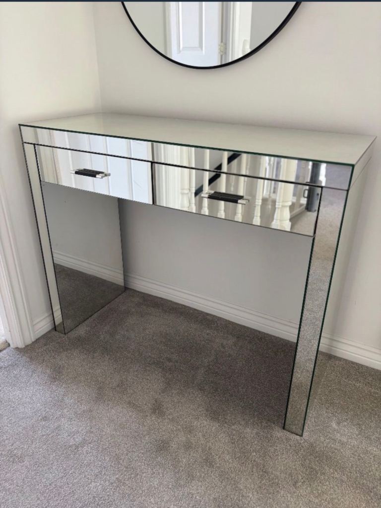 Mirrored Console Table with Drawers – Good Condition