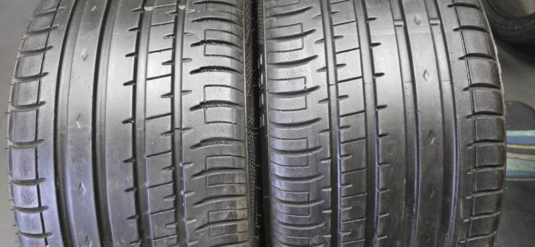 255 35 19  2 x tyres Accelera PH1-R