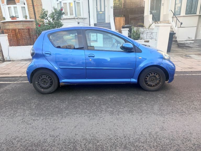 Toyota, AYGO, Hatchback, 2009, Manual, 998 (cc), 5 doors