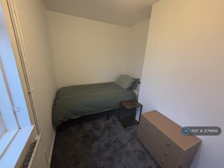 1 bedroom in Woburn Gate, Northampton, NN3 (#2179868)