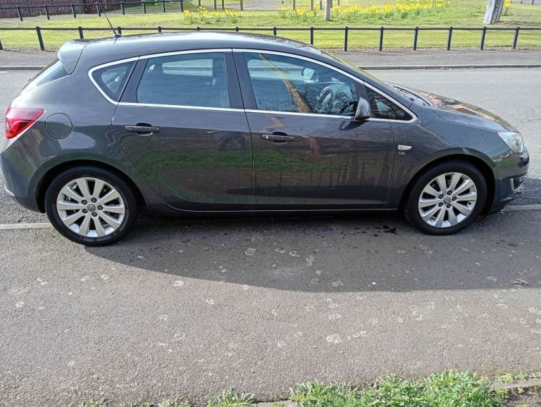 Vauxhall astra 2.0 cdti elite eco flex top spec model only 83000 miles full history 