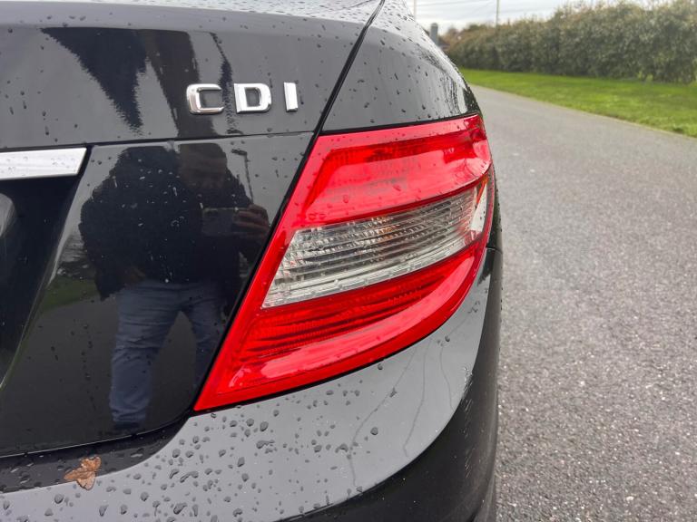 2009 Mercedes-Benz C Class C220 CDI BlueEFFICIENCY Sport 4dr Auto SALOON Diesel Automatic