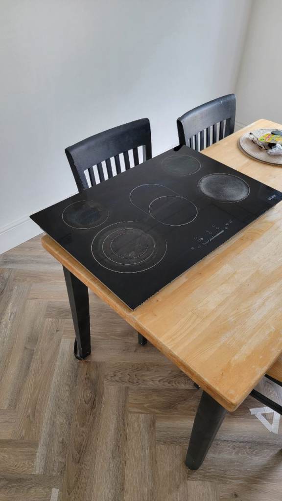 Electric 5 ring Hob