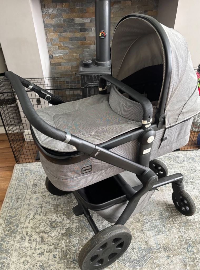 Joolz Day 3 Travel System with Car Seat, Bassinett & Accessories