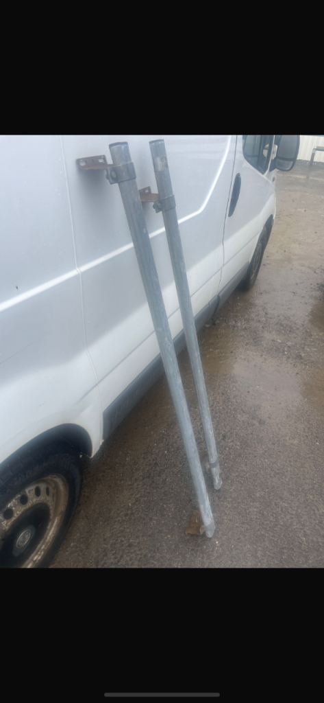 Roof racks from a vivaro van 
