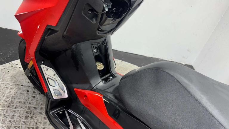 Lexmoto Apollo 2021 8K RUNNING PROJECT SCOOTER SPARES OR REPAIR 125CC MAXI