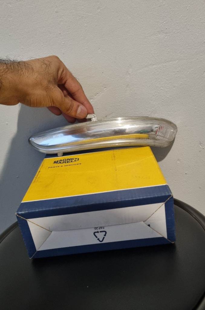 2020 Citroen C4 Side Mirror Repeate Brand New Excellent Condition 