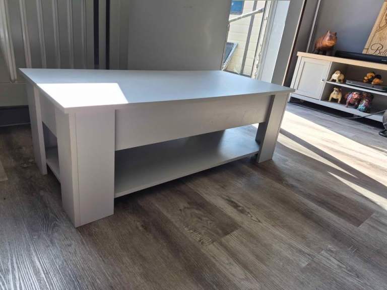 Modern Grey Lift up Top Coffee Table with Storage Shelf – Good Condition