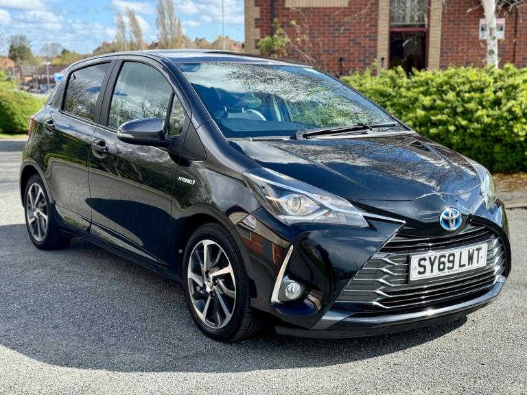 2019 Toyota Yaris 1.5 Hybrid Y20 5dr CVT [Bi-tone] HATCHBACK Petrol/Electric Hybrid Automatic