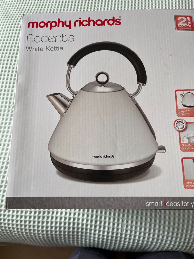 Morphy Richard’s pyramid Accents Kettle 