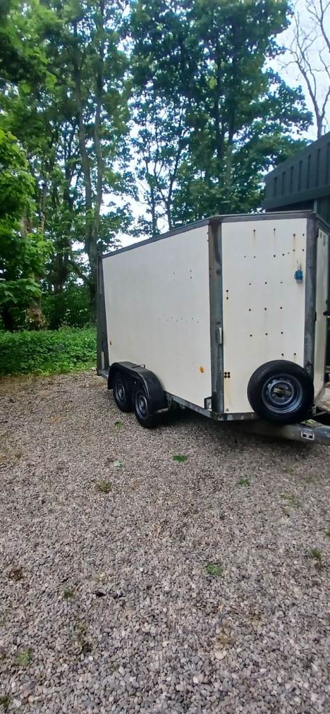 Ifor Williams Box Van Bv105G