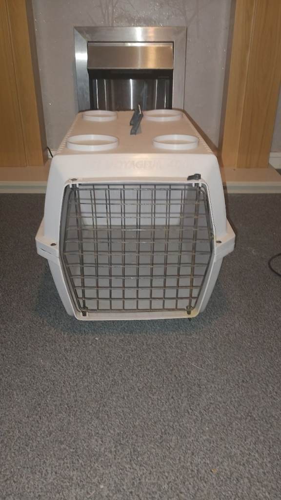 Pet carrier 