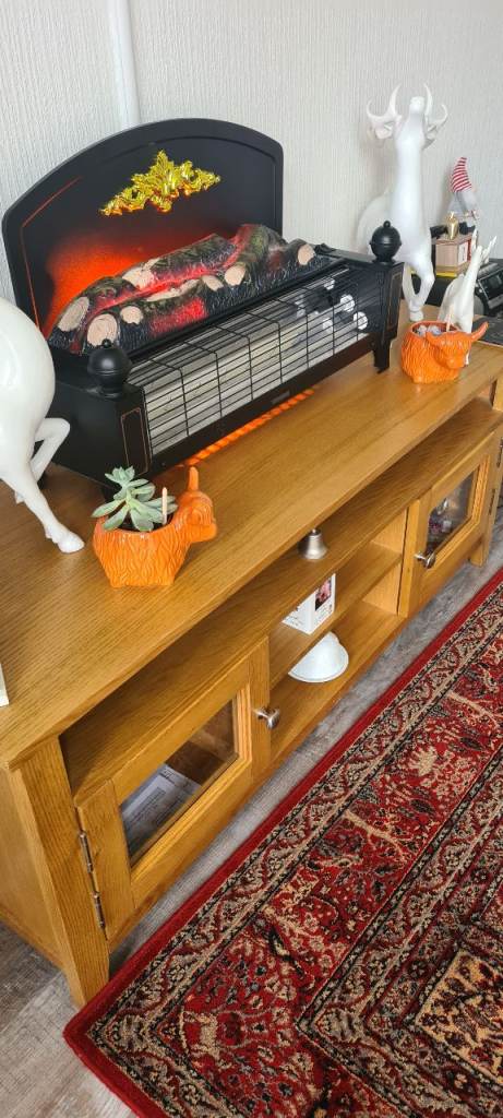 Oak tv unit