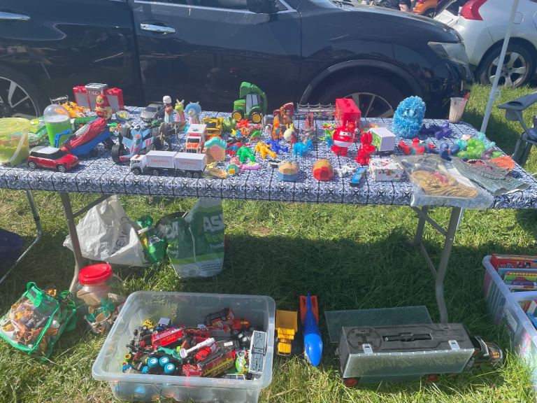 Free toys / games / books