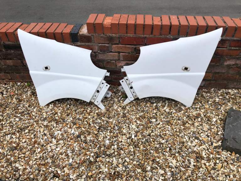 2 front wings 