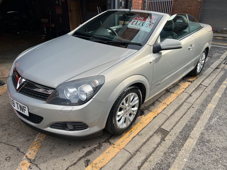 ASTRA CONVERTIBLE 1.6 twintop 64k miles!!!